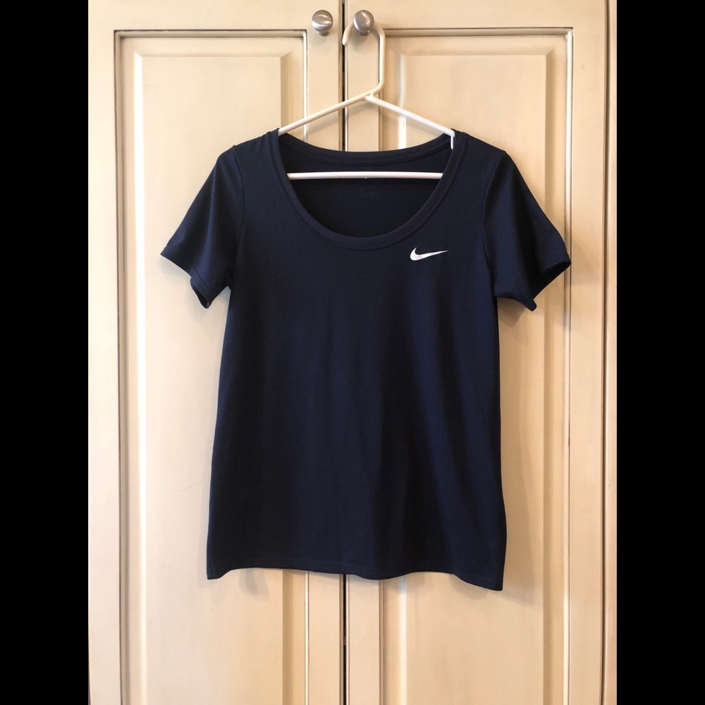 Nike Women’s Drifit Shirt, Size Small, Navy